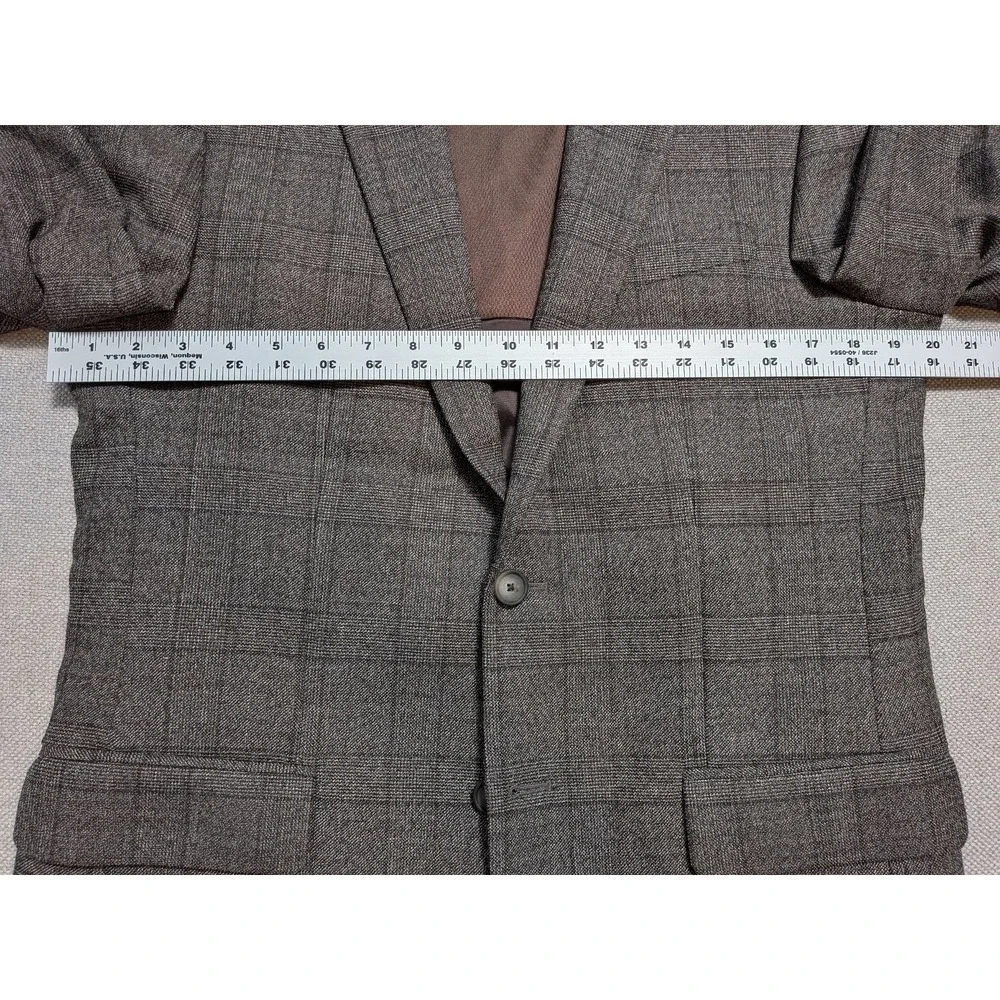 Jos A Bank Traveler Men's Blazer 38R Brown Plaid Slim Fit Cool Motion Jacket